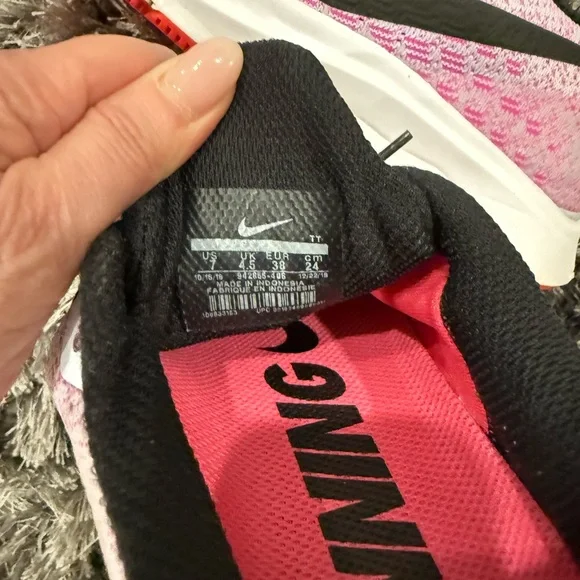 Nike Zoom Pegasus 35 Pink and Black Women’s Size 7 Running Sneakers EUC - Picture 8 of 8